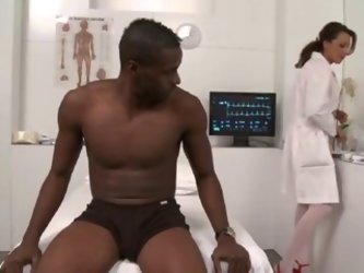 Layla Rivera performs a postate  and ...